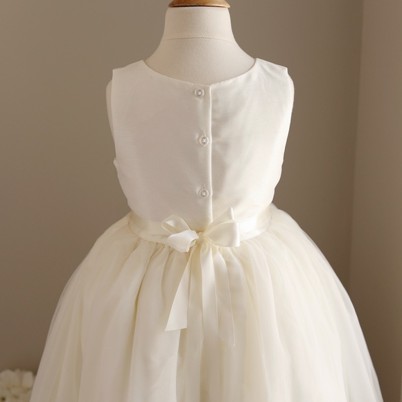 Ivory Flower Girl Dress Silk Blend Tulle Rhinestone Satin Ribbon Sash NWT - Picture 3 of 7